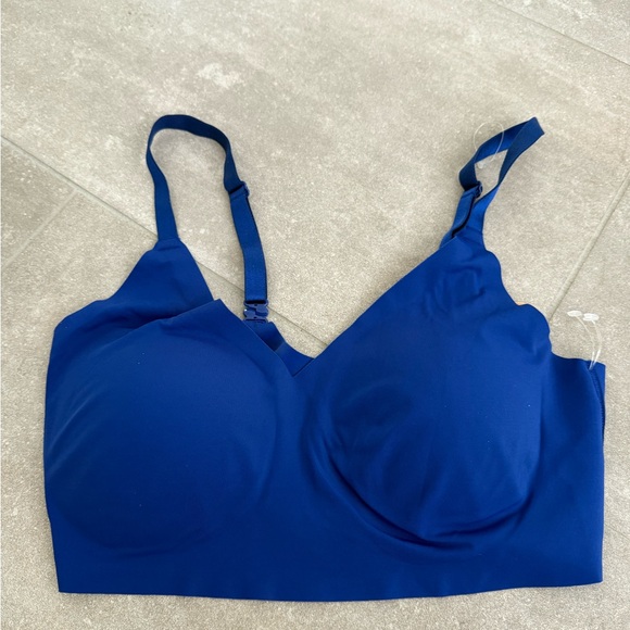 True & Co NEW M size Body Triangle Convertible strap Bralette - Picture 6 of 8